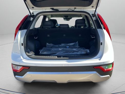 New 2025 Kia Niro EX w/ EX Cold Weather Package image 12
