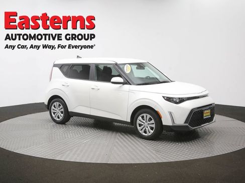 Used 2023 Kia Soul LX FWD image 47
