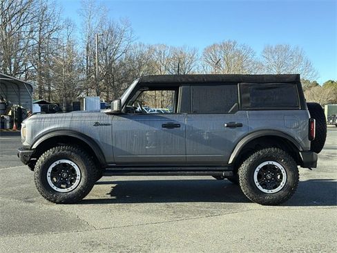 Used 2024 Ford Bronco Big Bend w/ Sasquatch Package image 11