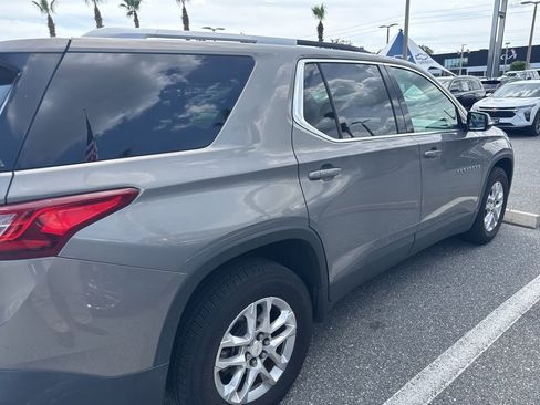 Used 2018 Chevrolet Traverse LT FWD image 4