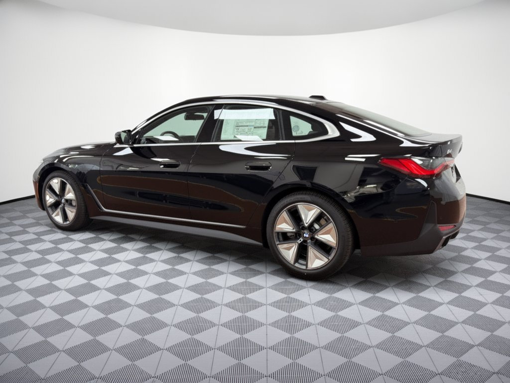 Used 2026 BMW i4 xDrive40i w/ Premium Package AWD/4WD image 3