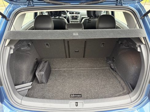 Used 2016 Volkswagen Golf SE image 17