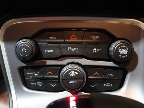 Used 2022 Dodge Challenger GT image 28