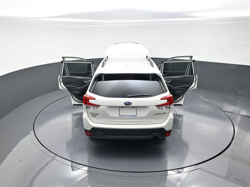 Used 2023 Subaru Forester Premium image 13