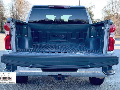 Used 2025 Chevrolet Silverado 1500 LT image 17