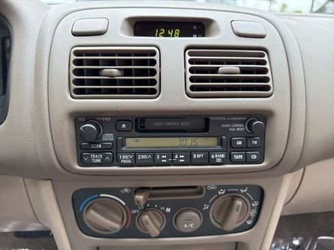 Used 2000 Toyota Corolla CE FWD image 13