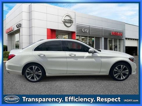 Used 2019 Mercedes-Benz C 300 4MATIC Sedan image 5