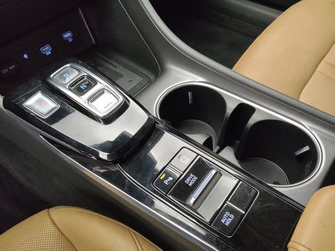 Used 2021 Hyundai Sonata Limited FWD image 26