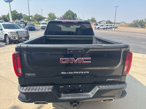Used 2024 GMC Sierra 1500 AT4 image 4