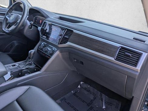 Used 2022 Volkswagen Atlas SE image 23