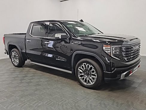 Used 2023 GMC Sierra 1500 Denali Ultimate image 2