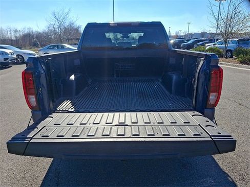 Used 2024 GMC Sierra 1500 SLE image 28
