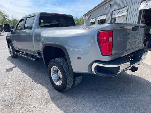 Used 2024 Chevrolet Silverado 3500 LT w/ Convenience Package AWD/4WD image 5