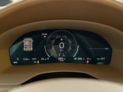 New 2025 Karma Revero Luxury RWD image 42