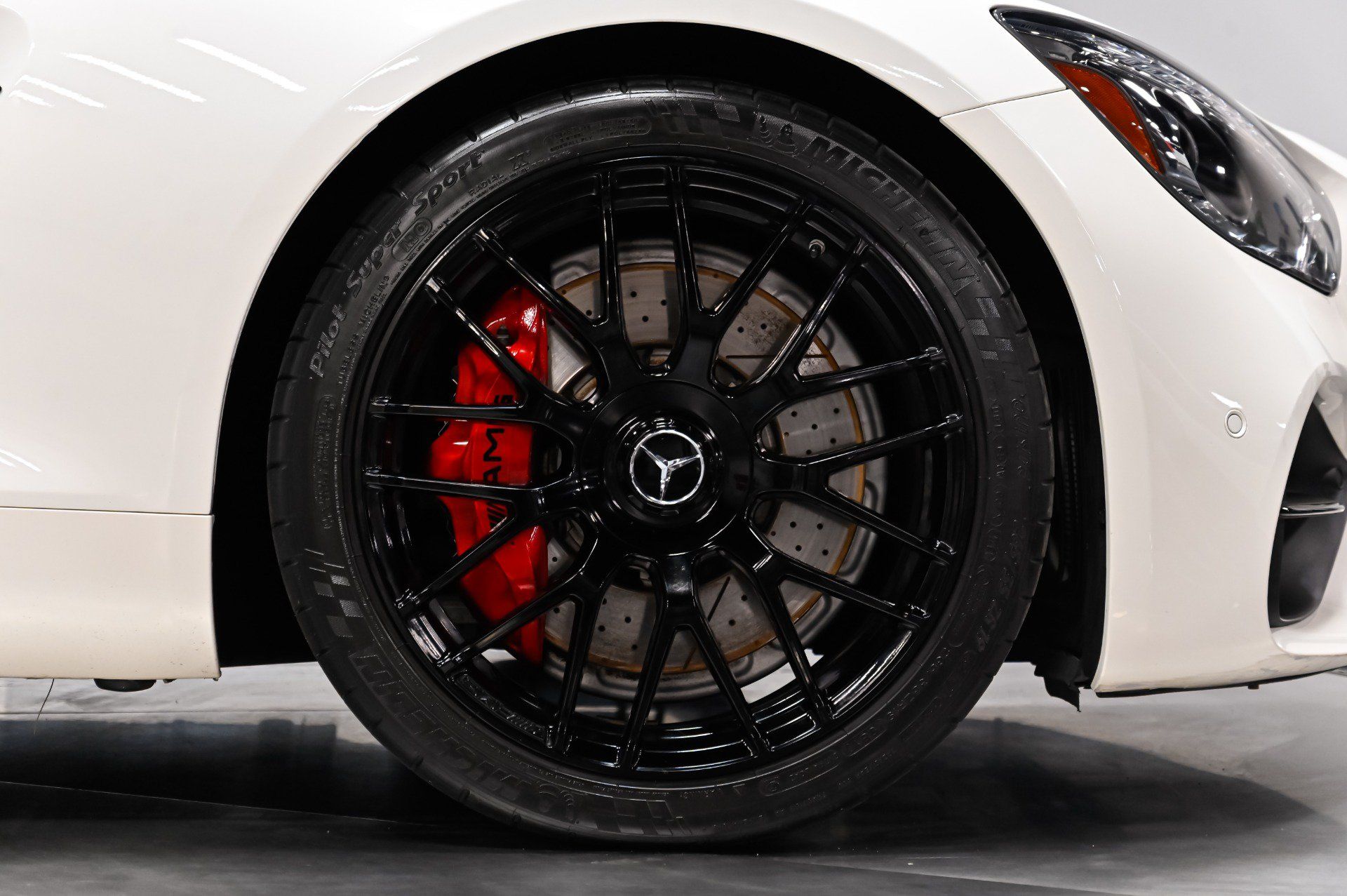 Used 2018 Mercedes-Benz AMG GT Roadster image 46