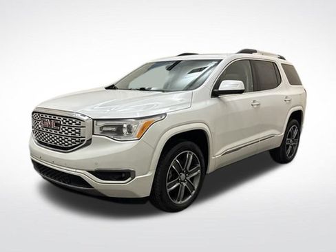 Used 2019 GMC Acadia Denali w/ Technology Package AWD/4WD image 1