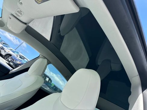 Used 2023 Tesla Model Y Performance AWD/4WD image 19