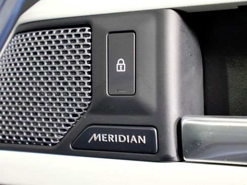 Used 2023 Land Rover Defender 90 S image 85