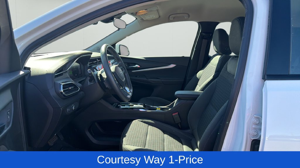 Used 2023 Chevrolet Bolt EUV LT w/ Driver Confidence Package FWD image 12