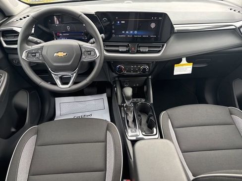 New 2026 Chevrolet TrailBlazer LT w/ LT Cold Weather Package AWD/4WD image 22