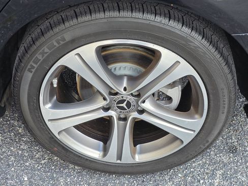 Used 2018 Mercedes-Benz E 300 w/ Premium 1 Package image 36