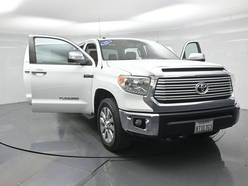 Used 2015 Toyota Tundra Limited w/ Limited Premium Package AWD/4WD image 32