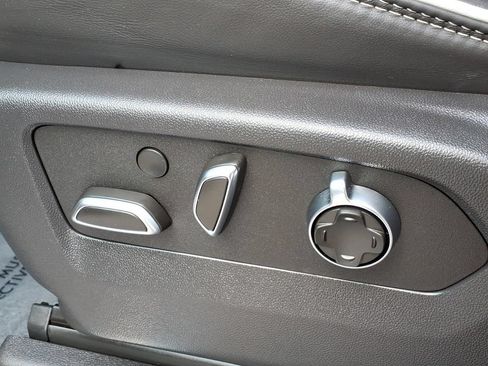 Used 2025 GMC Sierra 2500 AT4X AWD/4WD image 18
