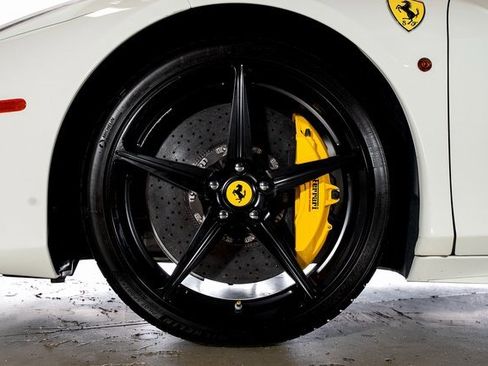 Used 2014 Ferrari 458 Italia image 17