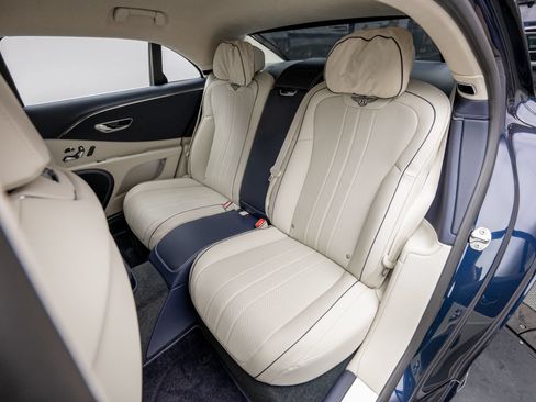 Certified 2023 Bentley Flying Spur V8 AWD/4WD image 18