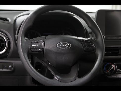 Certified 2023 Hyundai Kona SE w/ Cargo Package FWD image 7