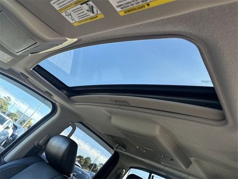 Used 2013 Nissan Titan SL w/ Moonroof Pkg image 30