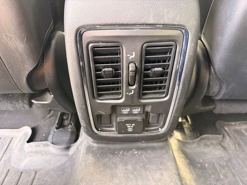Used 2022 Jeep Grand Cherokee Limited AWD/4WD image 35