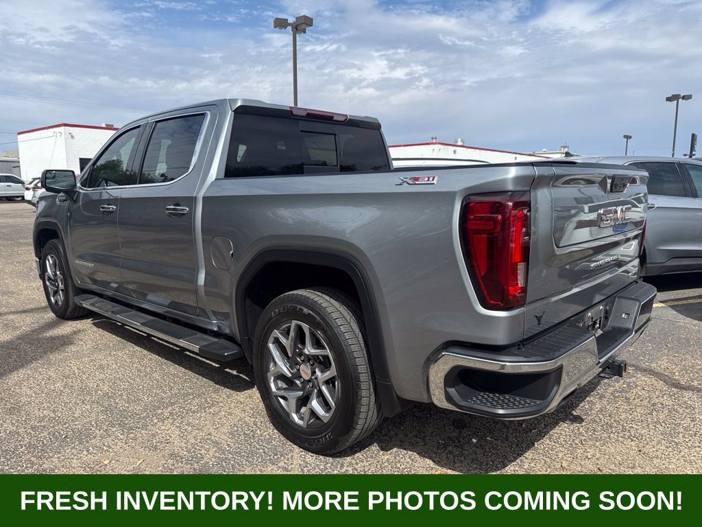 Used 2023 GMC Sierra 1500 SLT AWD/4WD image 4
