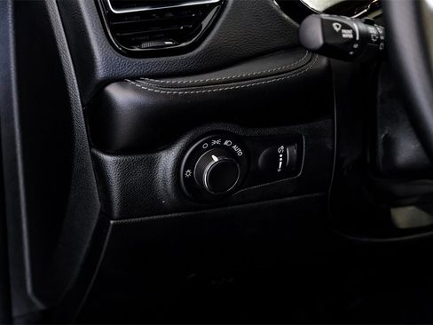 Used 2024 Dodge Durango SXT w/ SXT Blacktop Group image 27