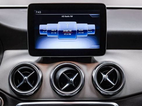 Certified 2018 Mercedes-Benz GLA 250 image 14