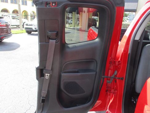 Used 2018 Chevrolet Colorado LT image 24