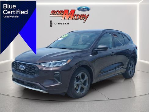 Used 2023 Ford Escape ST-Line w/ Cold Weather Package FWD image 1