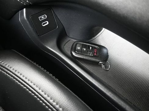 Used 2024 Honda HR-V EX-L image 14
