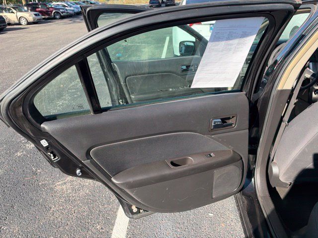 Used 2012 Ford Fusion SE FWD image 15
