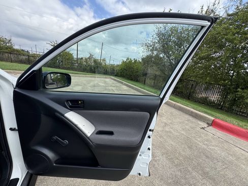 Used 2007 Pontiac Vibe image 19