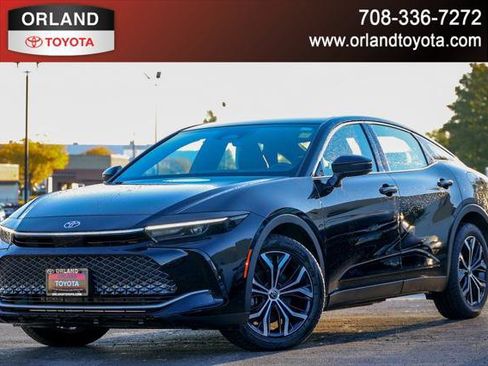 Certified 2024 Toyota Crown XLE image 1