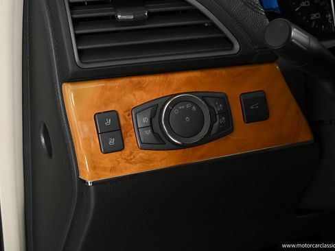 Used 2014 Lincoln MKX FWD w/ Equipment Group 101A image 36