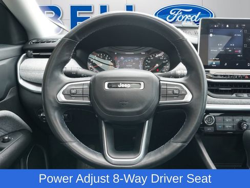Used 2022 Jeep Compass Latitude w/ Sun and Sound Group AWD/4WD image 21