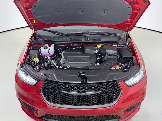 New 2026 Chrysler Pacifica Select w/ S Appearance Package FWD image 28