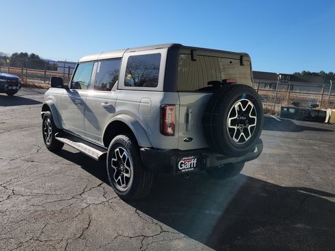 New 2025 Ford Bronco Outer Banks image 8