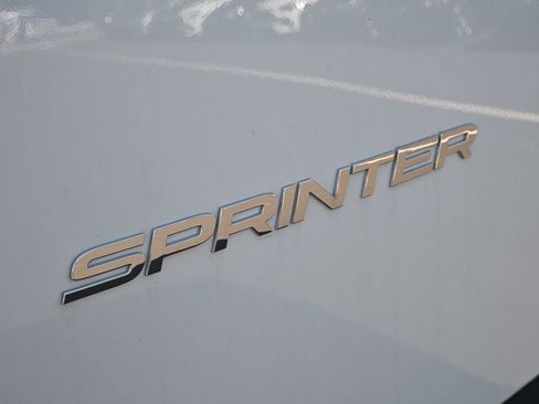 Used 2025 Mercedes-Benz Sprinter 2500 image 24