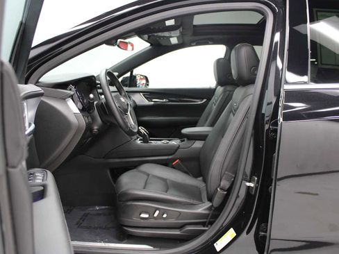 Certified 2022 Cadillac XT5 Premium Luxury w/ LPO, Floor Liner Package image 14