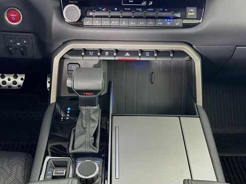 Used 2023 Toyota Sequoia Limited image 38