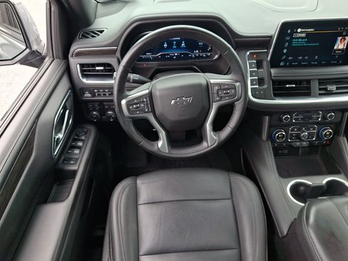 Used 2023 Chevrolet Tahoe Z71 w/ Luxury Package AWD/4WD image 11