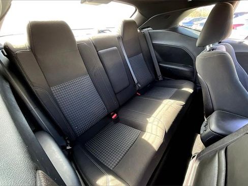 Used 2019 Dodge Challenger SXT w/ Driver Convenience Group image 20